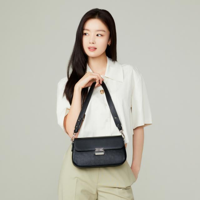 세인트스코트 테일러 바게트 숄더백