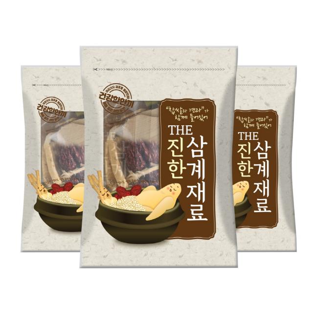 찹쌀과 견과가 함께 있어 더 진한 삼계 재료, 3개