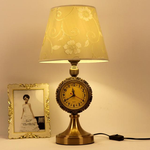 스탠드 유럽식 심플 거실 침대헤드 탁상등 정음을 띠다 시계 패브릭아트 커버가 홈인테리어 램프 아이디어 무드등, C03-낮추다 5V터치 스위치국제 콘센트, T01-A타입