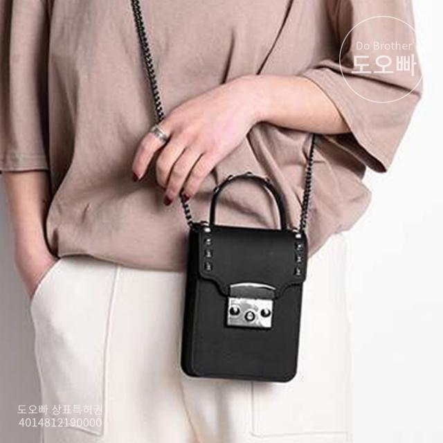 도오빠 여성 미니백 핸드백 크로스백 숄더백 체인 스터드 스퀘어 사계절 패션 20대 30대 여자크로스백 여자 가방 인기템