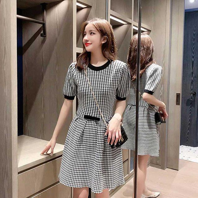 트위드패턴 퍼프소매 원피스 라운드넥퍼프소매원 여름여행지패션 여성오피스룩코디