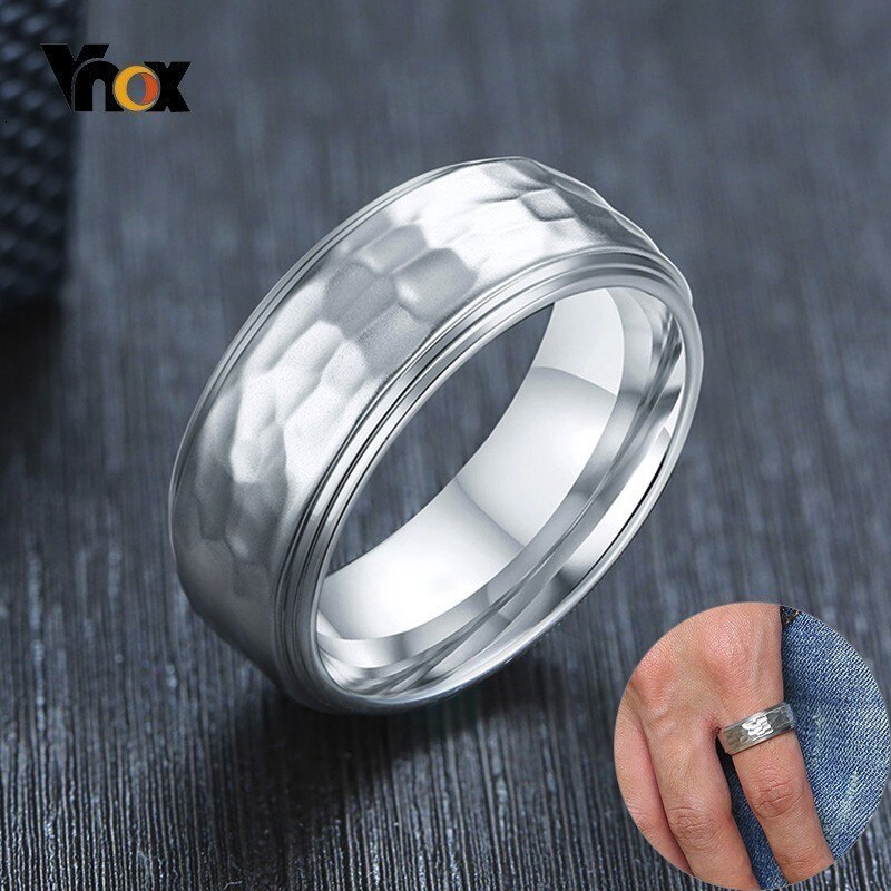 남자를위한 Vnox 8mm 불규칙한 망치 짜임새 반지는 결코 퇴색하지 않는다 스테인리스 우연한 남성 Anel 손가락 동맹|반지|