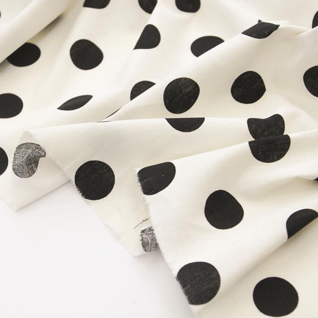 원단킹 20수 린넨]대폭 35mm 포텐도트-아이보리바탕 블랙도트 (8107001)