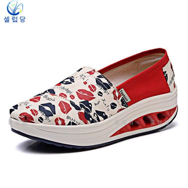 셀럽당 여성 캔버스화 여자 캐주얼화 높아지다 통굽 신발 워킹화 슬립온