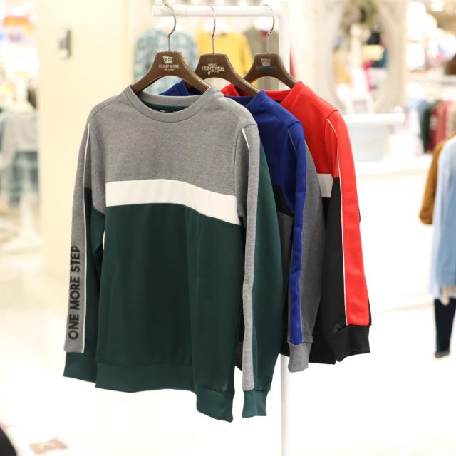 헌트키즈 [2019 FW 신상] 신축성 좋고 활동성 촉감좋고 쓰리고의 합리적인 상품!! 기능성 전략 맨투맨 트레이닝 티셔츠, 로얄