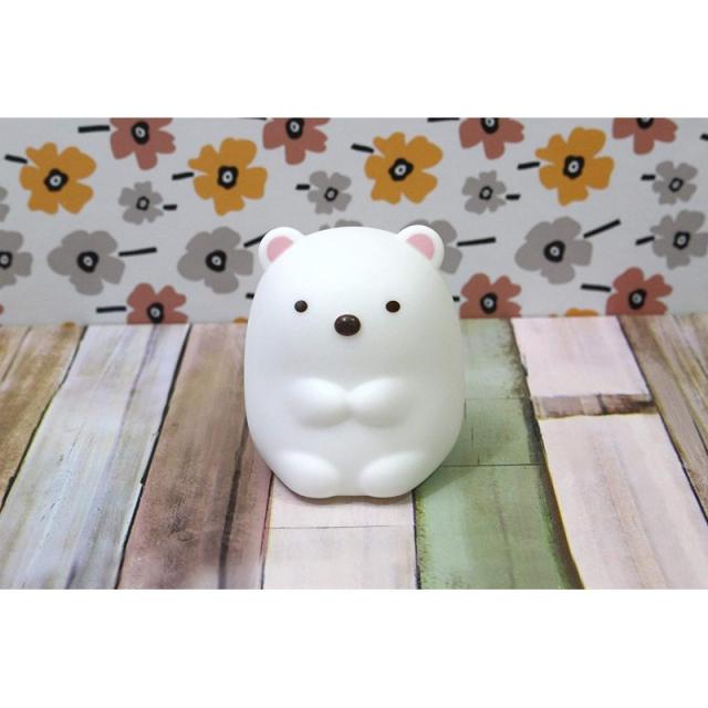 구석 등 해 욕실에서 놀 넌더리 나 플래시 라이트 백곰