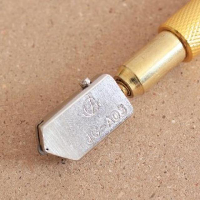 NVF802616절단 유로풍 유리칼(오일형) 12mm