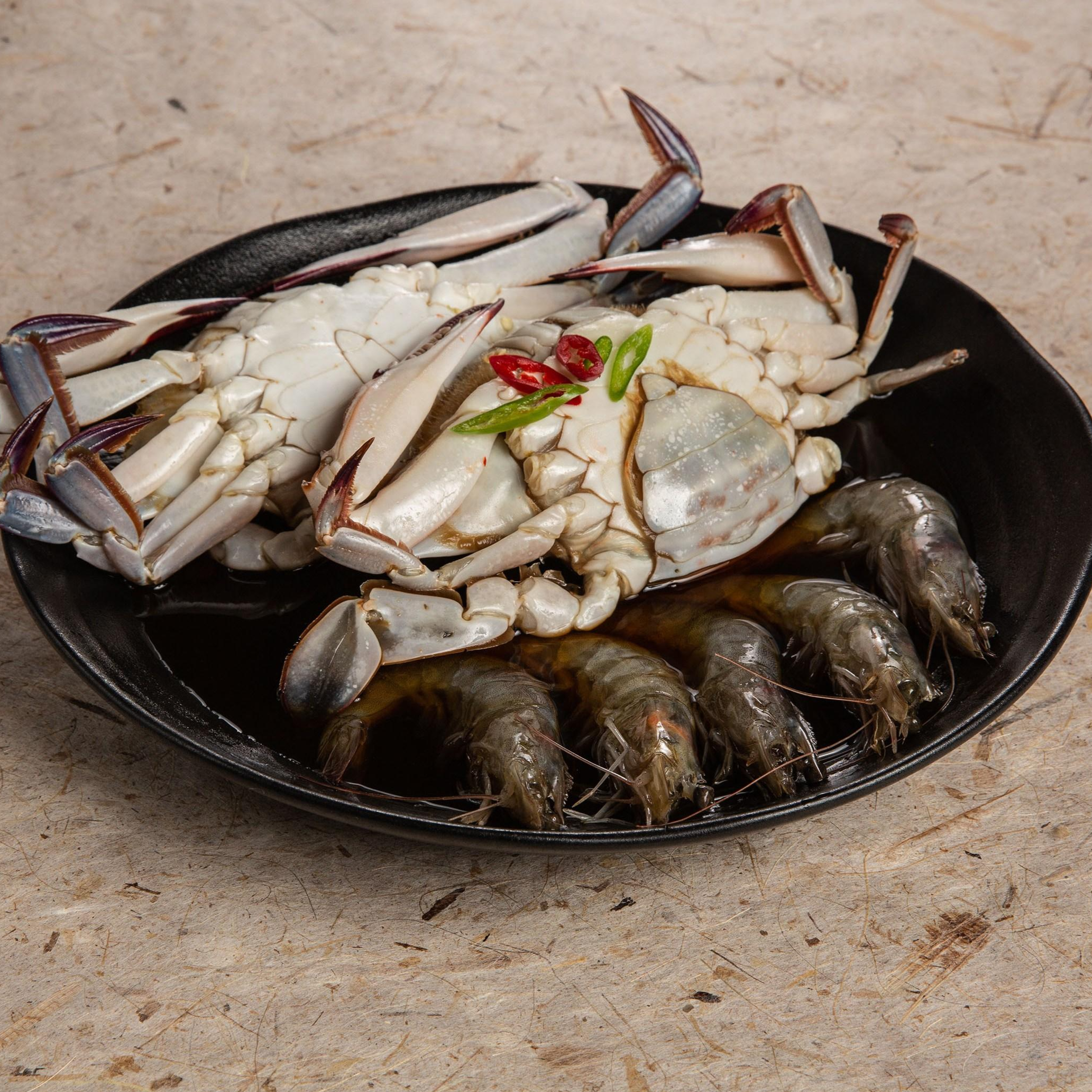 [정세미간장게장] 매스컴이 극찬한 명품맛집 직접끓여 건강한 맛 간장게장 1인 반반 세트