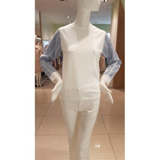 [더아이잗] 소매통 블라우스 배색 티셔츠 (IJ3N0TS75)