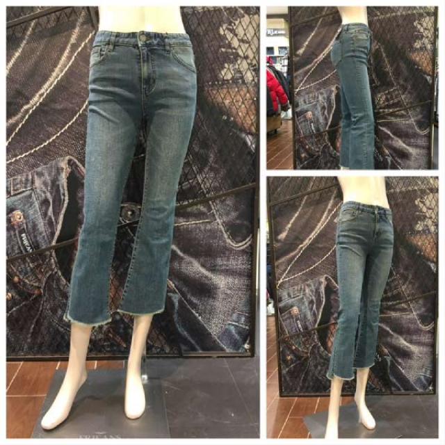 [현대백화점]J.FRJ Jeans(에프알제이)F98F-DP844A 기모 여성 미디엄톤 워싱 부츠컷 청바지