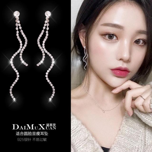 귀걸이 여 롱 이어링 라운드 페이스 회동에 적합한 매쉬 레드 이 스터드 조