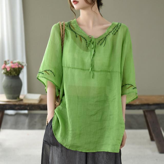 DIPYLON 미시여성 기본 반팔티 정원의 미의 여름 복고 자수 세모시 셔츠 브이넥 반팔 티 얇은