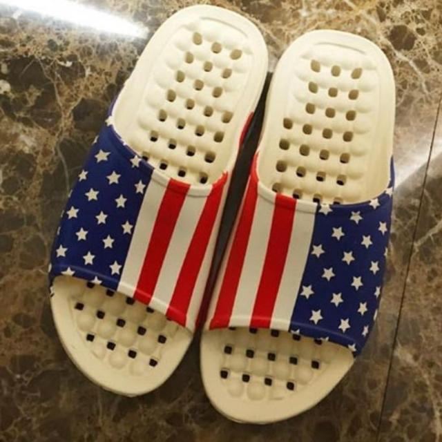 포포라 심플한 최소화 해주는 2만원대 선물 아웃솔과 발바닥쪽에 물빠짐 구멍이 있는 성조기욕실화 E-570341, 1켤레 (네이비)