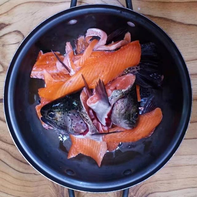 정선송어 송어회 1kg (순살250g), 1세트, 매운탕 300g(양념포함)