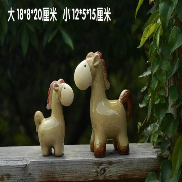 북유럽풍 빈티지 카페 엔틱 소품 눈꽃 말 인형, 세라믹 어머니와 아들 붉은 갈기 말의 쌍