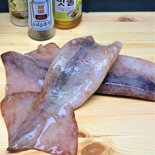1kg 튜브오징어 내장다리제거 깨끗손질 냉동오징어