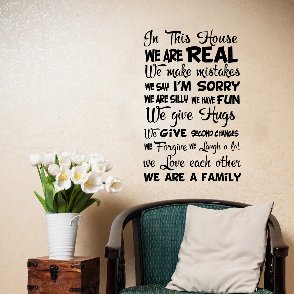 이 집에서 가족 따옴표 우리는 거실 예술을위한 진짜 벽 전사 술이다 거실 장식을위한 비닐 벽 스티커, 빨간