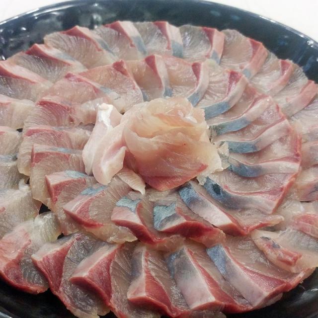 나라수산 자연산 제철 왕 특 대 방어 회 필렛 한마리 택배 1kg ~ 10kg급 방어회, 1팩, 손질후방어회(500g내외)