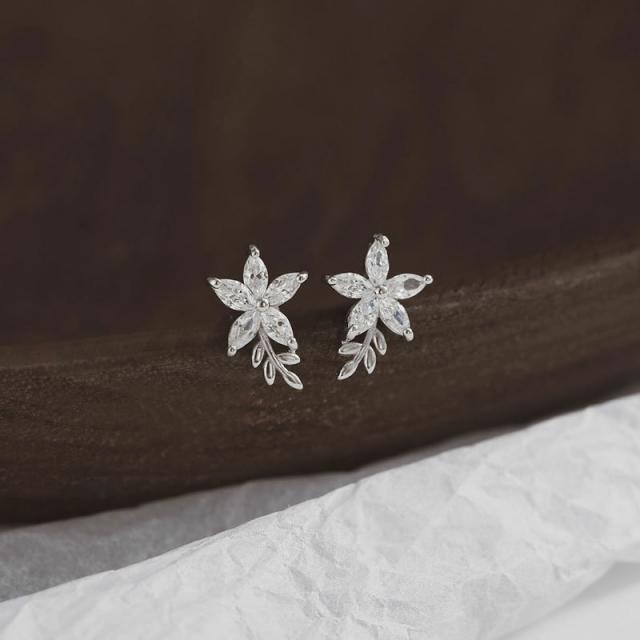 KORELAN S925 순은 꽃잎 귀걸이 상큼하다 소중하다 고급스럽다 귀걸이 트렌드