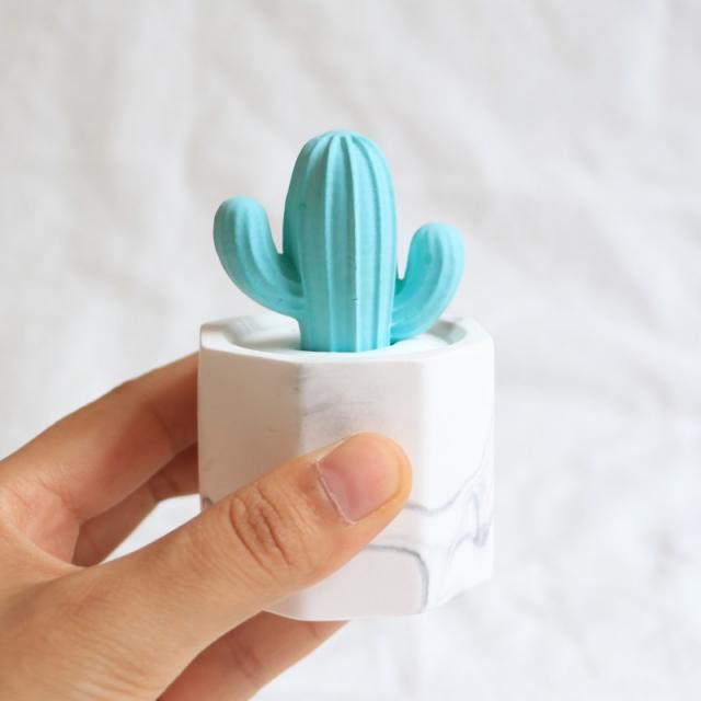 차량용장식소품 상큼 ins기풍 볼자동차 장식품 향수 디퓨저 여학생 예쁨 차량내부장식품, T04-단독 선인장 디퓨저 소품