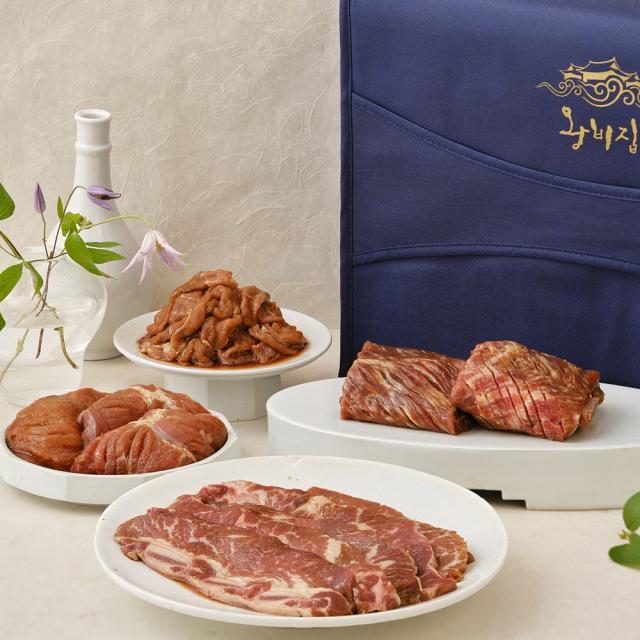 왕비집 - 갈비 선물세트 [E 세트 / 3kg] - 양념 소왕갈비 1kg, 양념 LA갈비 1kg, 소 등심 불고기 1kg, 한돈 양념구이 1kg, E 세트