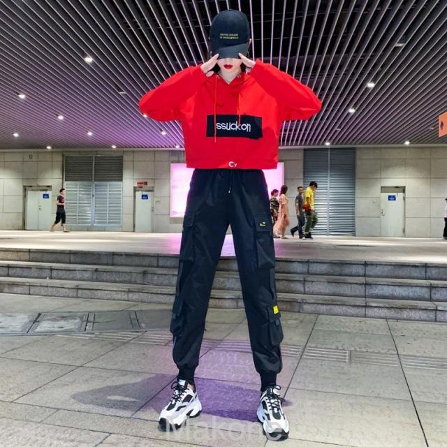Makone여자여름세트 여성캐주얼슈트2022 블랙 작업복 바지 여자 날씬해 보이다 허리 멋져 보이다 미국식 작은 키 대박 스트랩 바지 세트 ins 붐비다