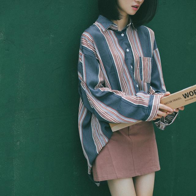 러블팝 그 어디에서도 본적없는 신박한 블라우스